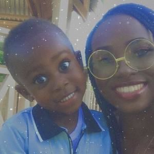 Meet your Posher, Yoland